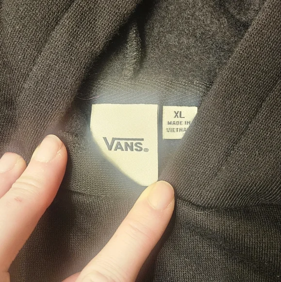 Girls size XL Vans sweatshirt. NWOT - Picture 2 of 3